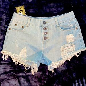 🤍WASHED OUT LOOK JEAN RIPPED SHORTS 🤍